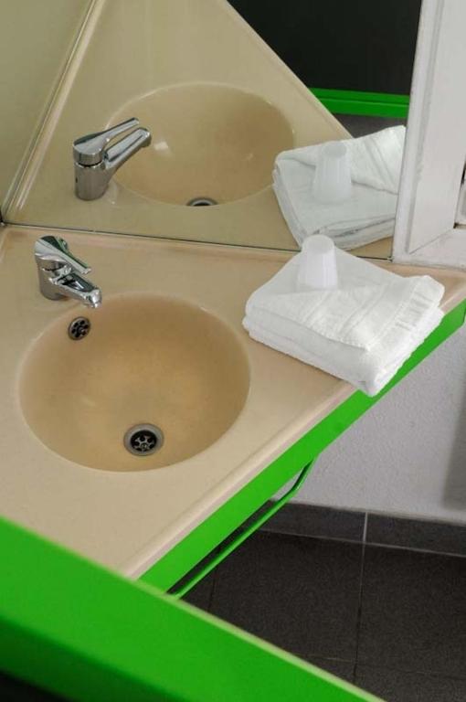 Lemon Hotel Le Coteau Phòng bức ảnh